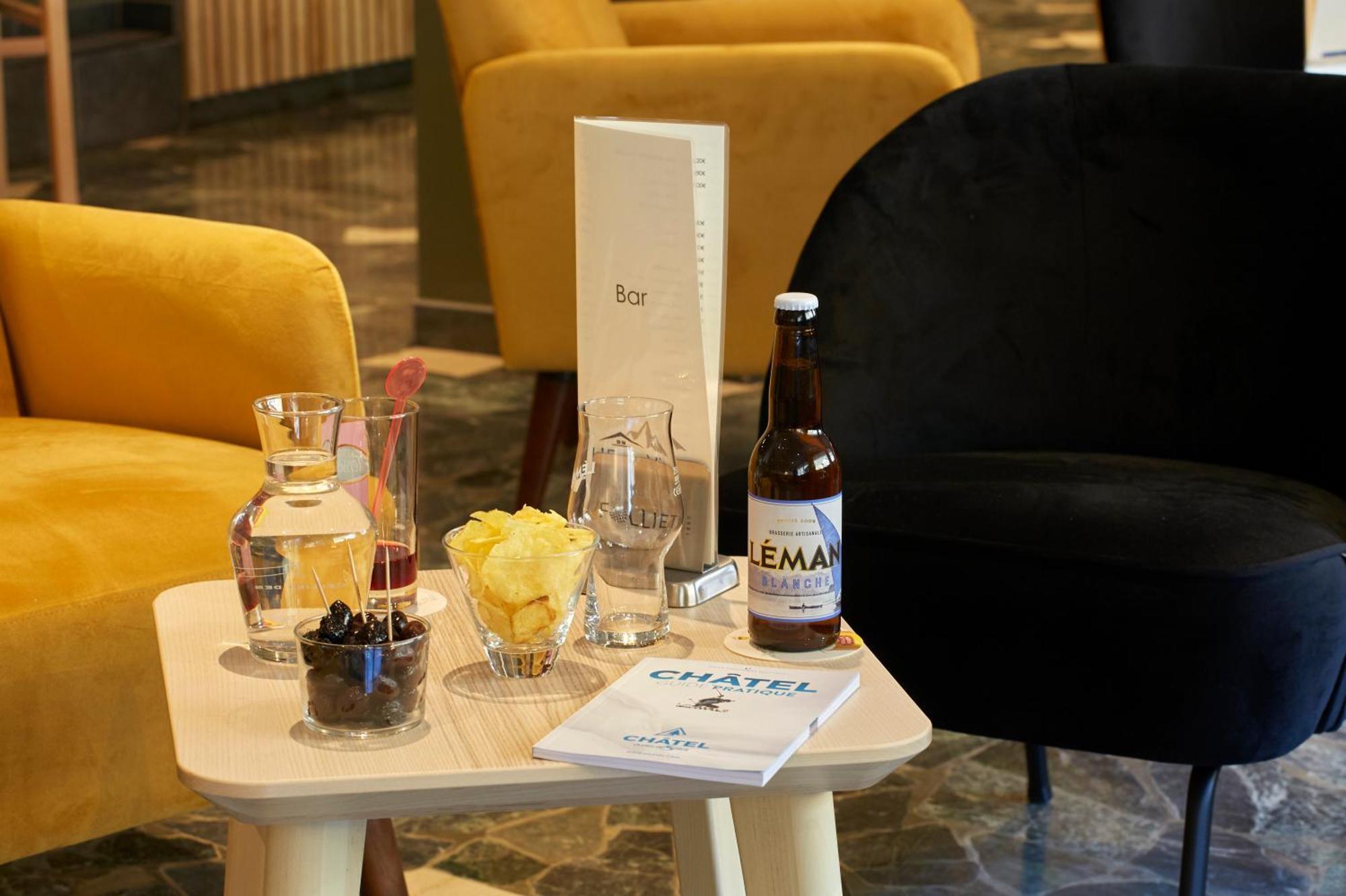 Hotel Eliova L'Eau Vive Châtel Eksteriør bilde